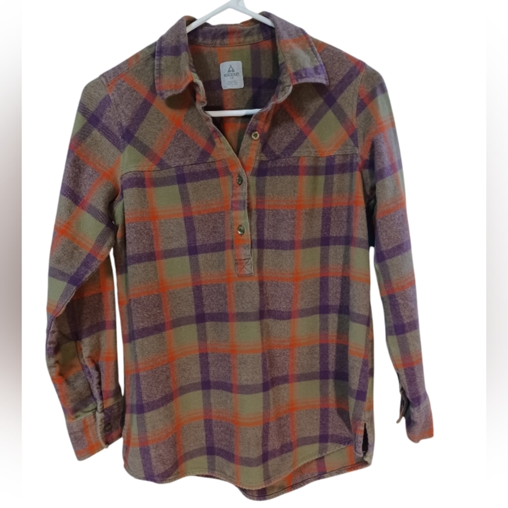 Ascend Plaid Shirt Women's Size Small
